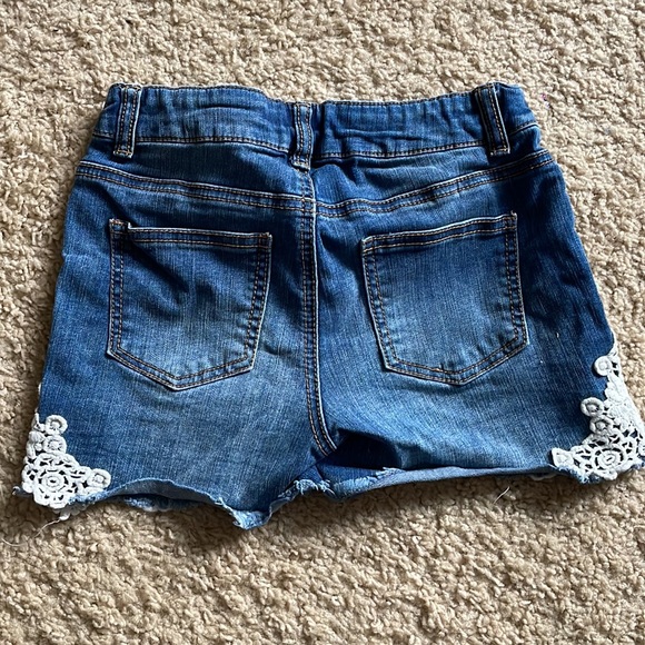 Two pairs of girls jean shorts - Picture 5 of 6